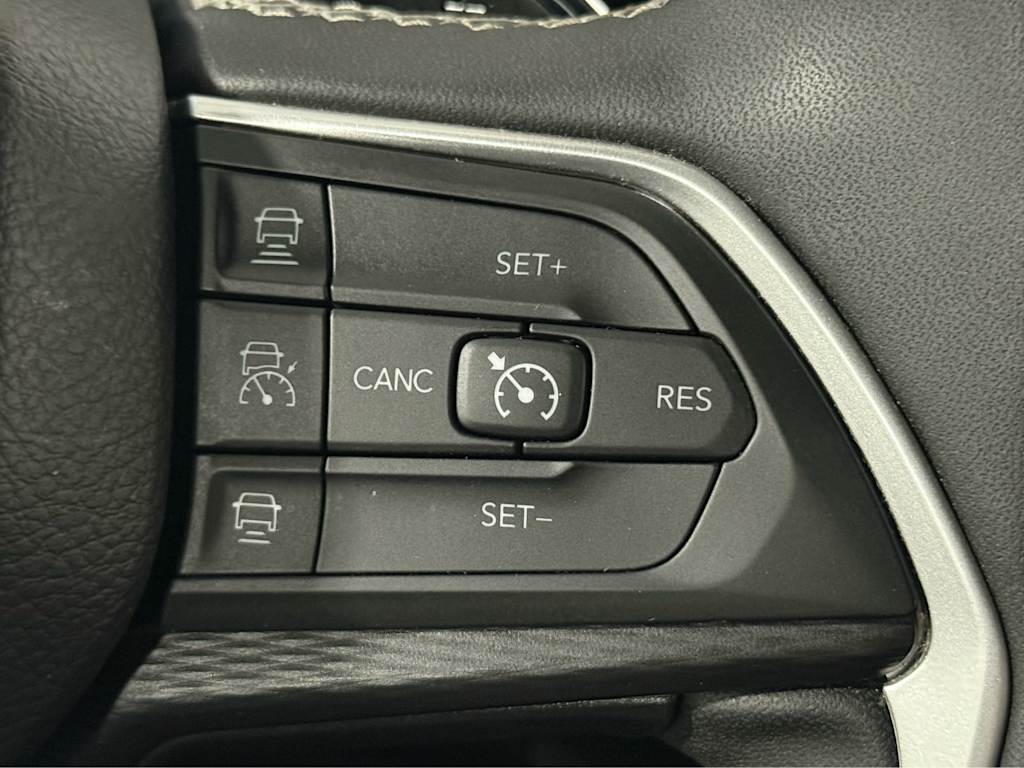 Thumbnail: 2024 Jeep Grand Cherokee - 22