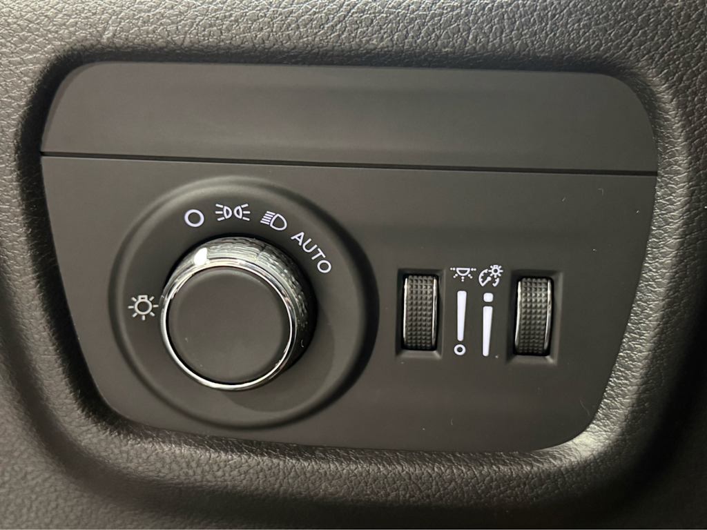 Thumbnail: 2024 Jeep Grand Cherokee - 28