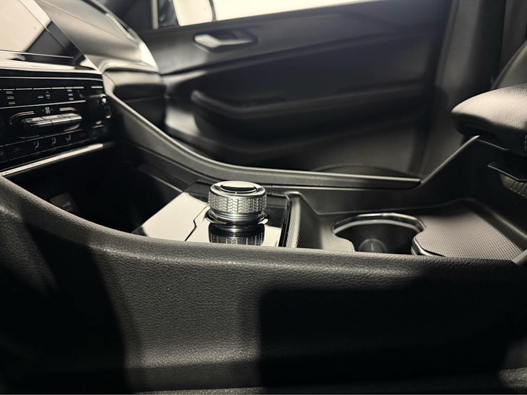 Thumbnail: 2024 Jeep Grand Cherokee - 26