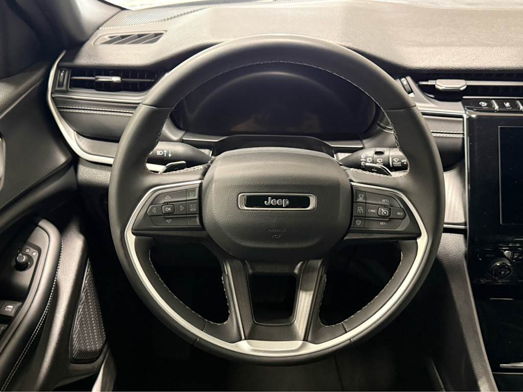 Thumbnail: 2024 Jeep Grand Cherokee - 8