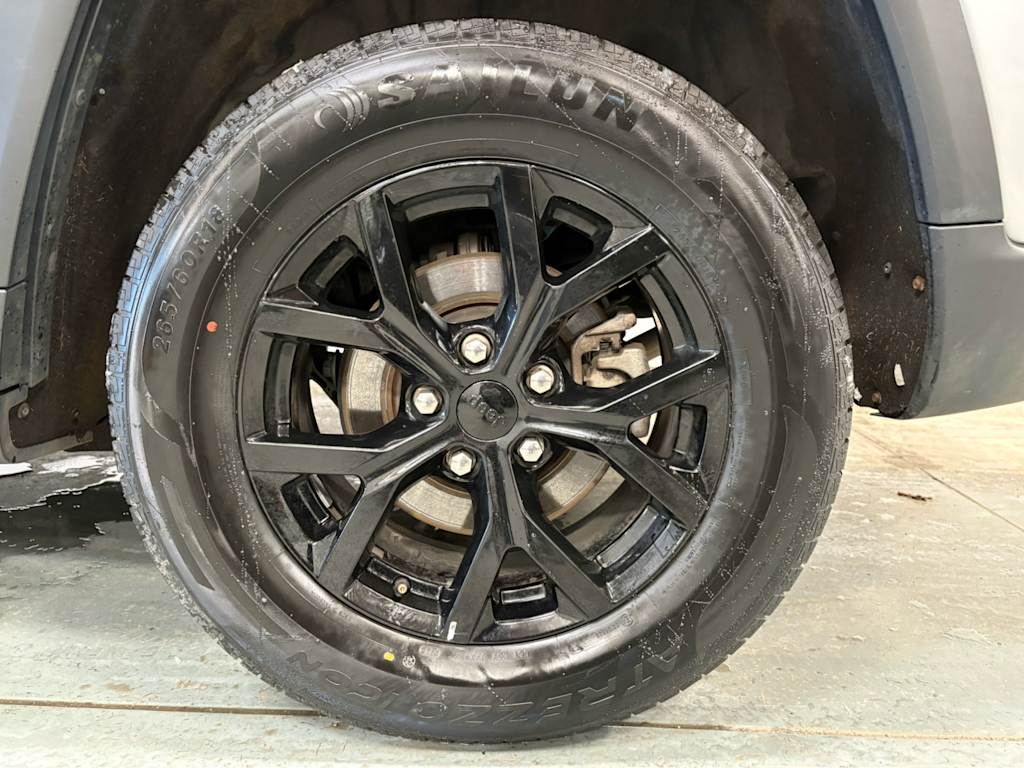 Thumbnail: 2024 Jeep Grand Cherokee - 21