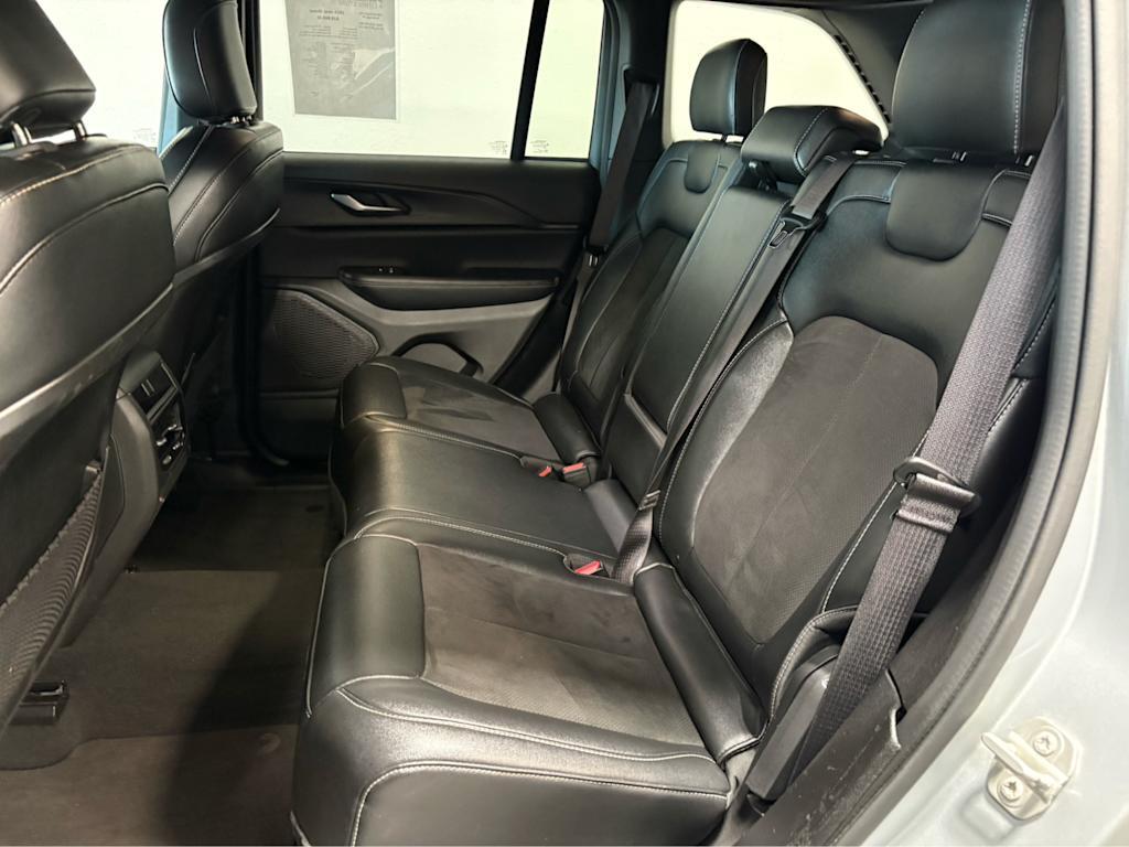 Thumbnail: 2024 Jeep Grand Cherokee - 10