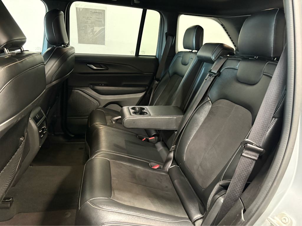 Thumbnail: 2024 Jeep Grand Cherokee - 23