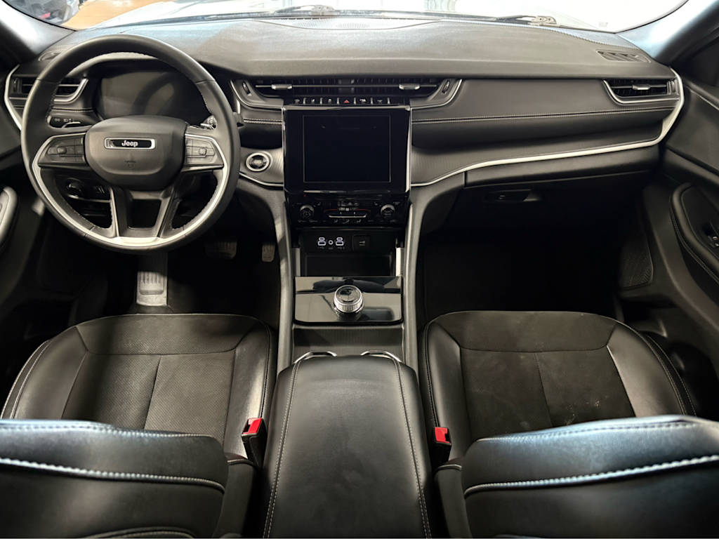 Thumbnail: 2024 Jeep Grand Cherokee - 11