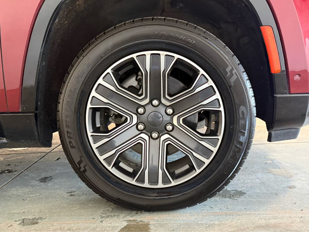 Thumbnail: 2024 Jeep Wagoneer - 17