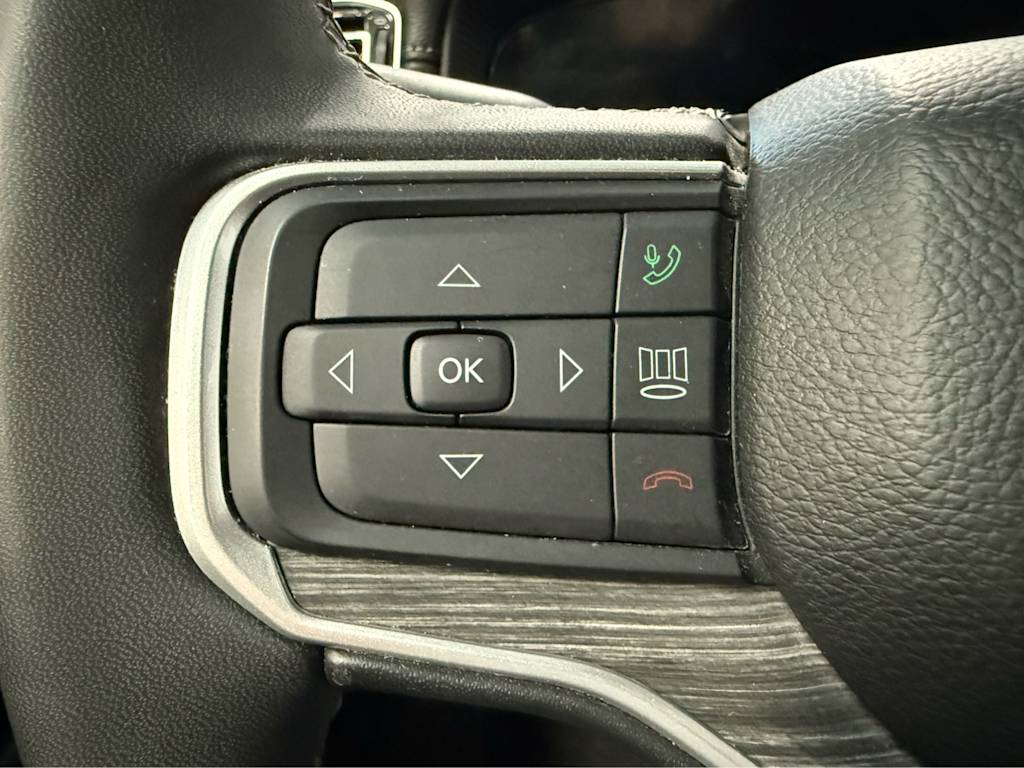 Thumbnail: 2024 Jeep Wagoneer - 22