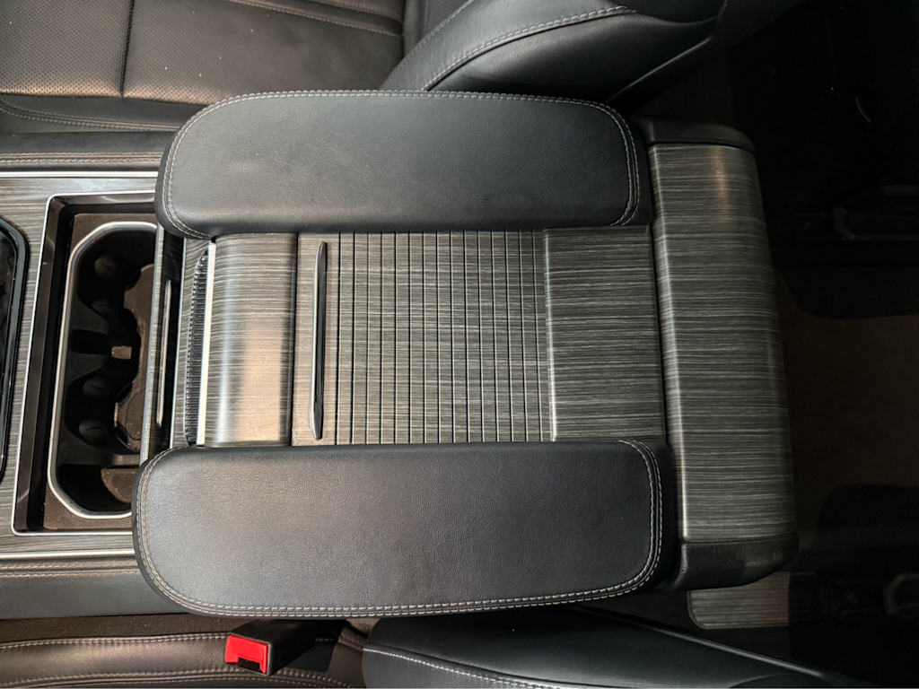 Thumbnail: 2024 Jeep Wagoneer - 10