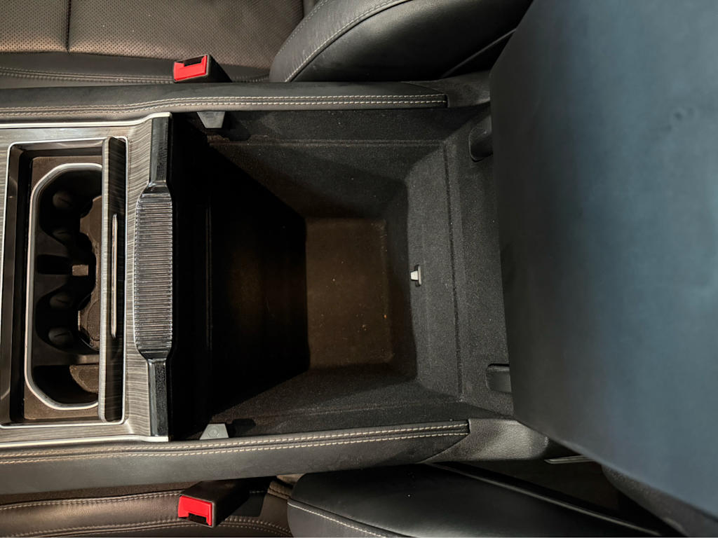 Thumbnail: 2024 Jeep Wagoneer - 24