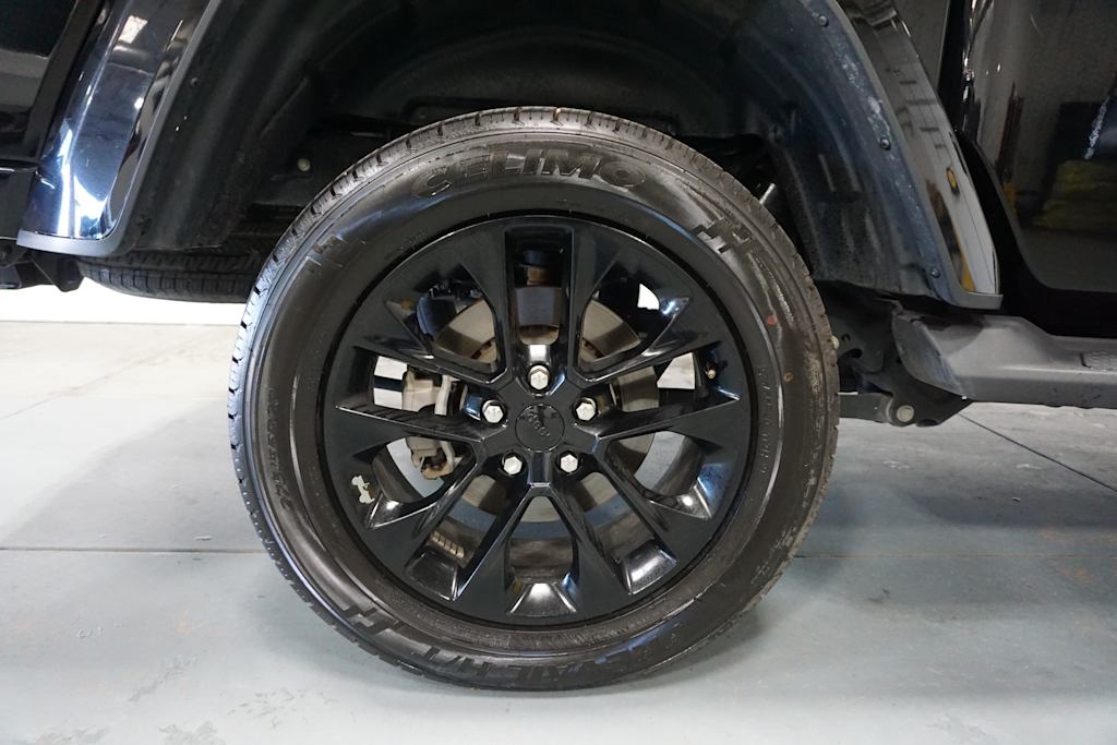 Thumbnail: 2023 Jeep Gladiator - 16