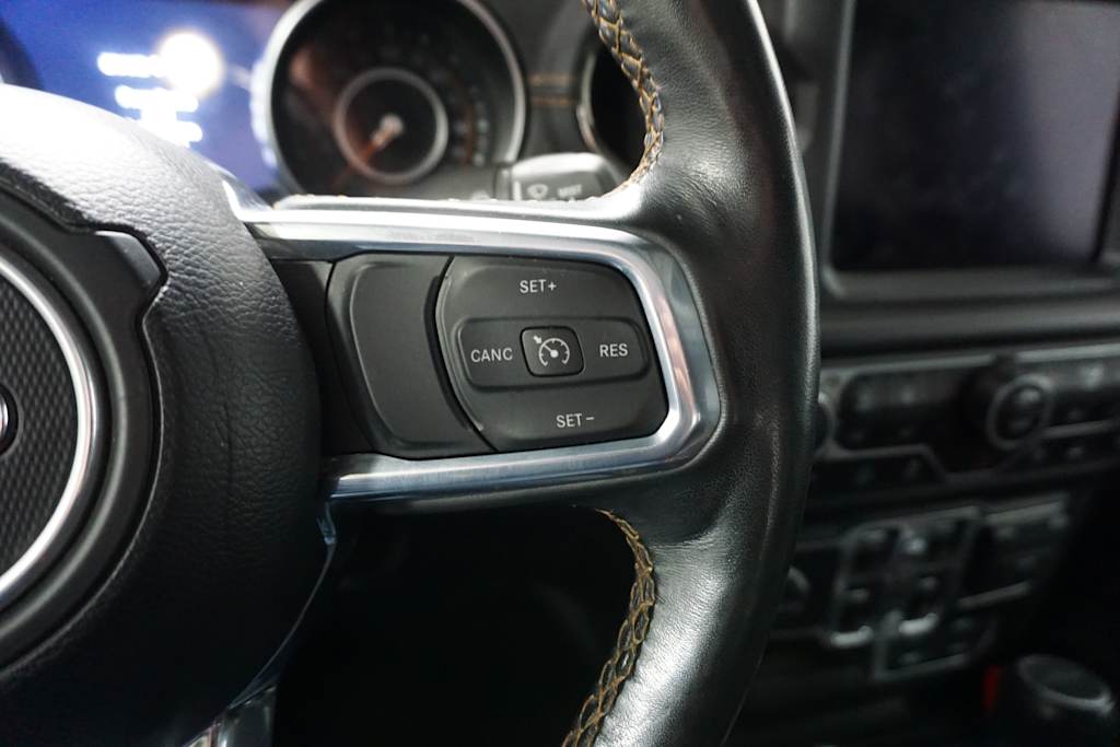 Thumbnail: 2023 Jeep Gladiator - 25