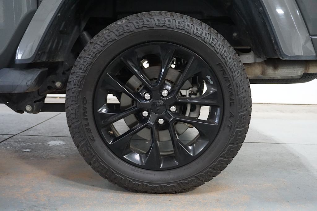 Thumbnail: 2023 Jeep Gladiator - 16