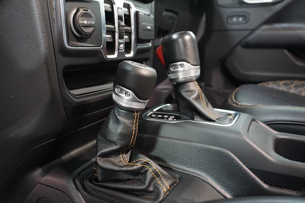 Thumbnail: 2023 Jeep Gladiator - 25