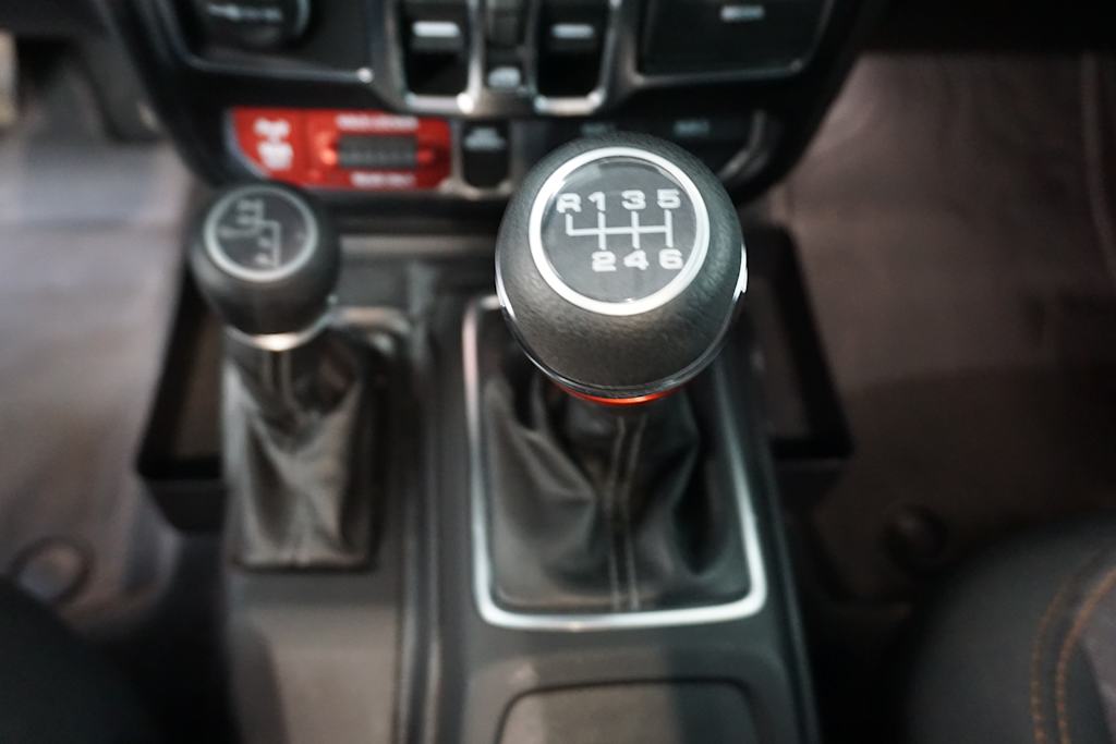 Thumbnail: 2024 Jeep Gladiator - 25