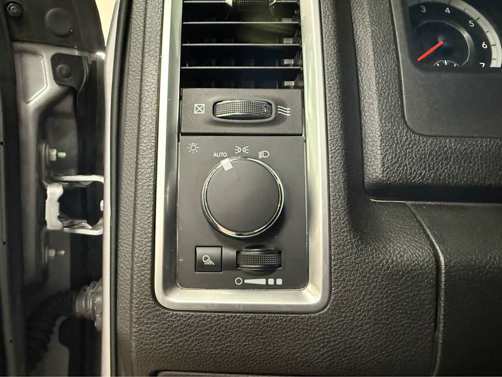 Thumbnail: 2023 RAM 1500 - 28