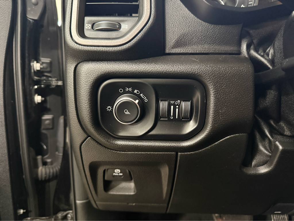 Thumbnail: 2019 RAM 1500 - 25