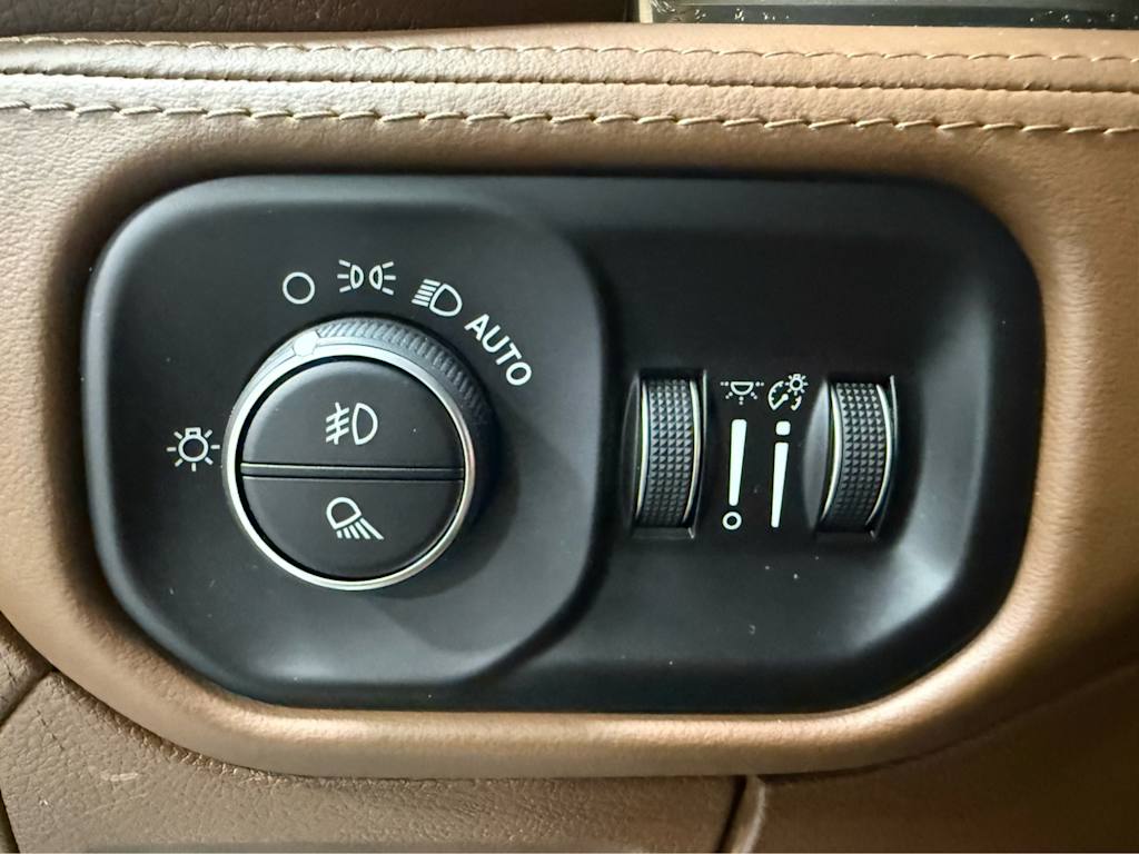 Thumbnail: 2020 RAM 1500 - 26