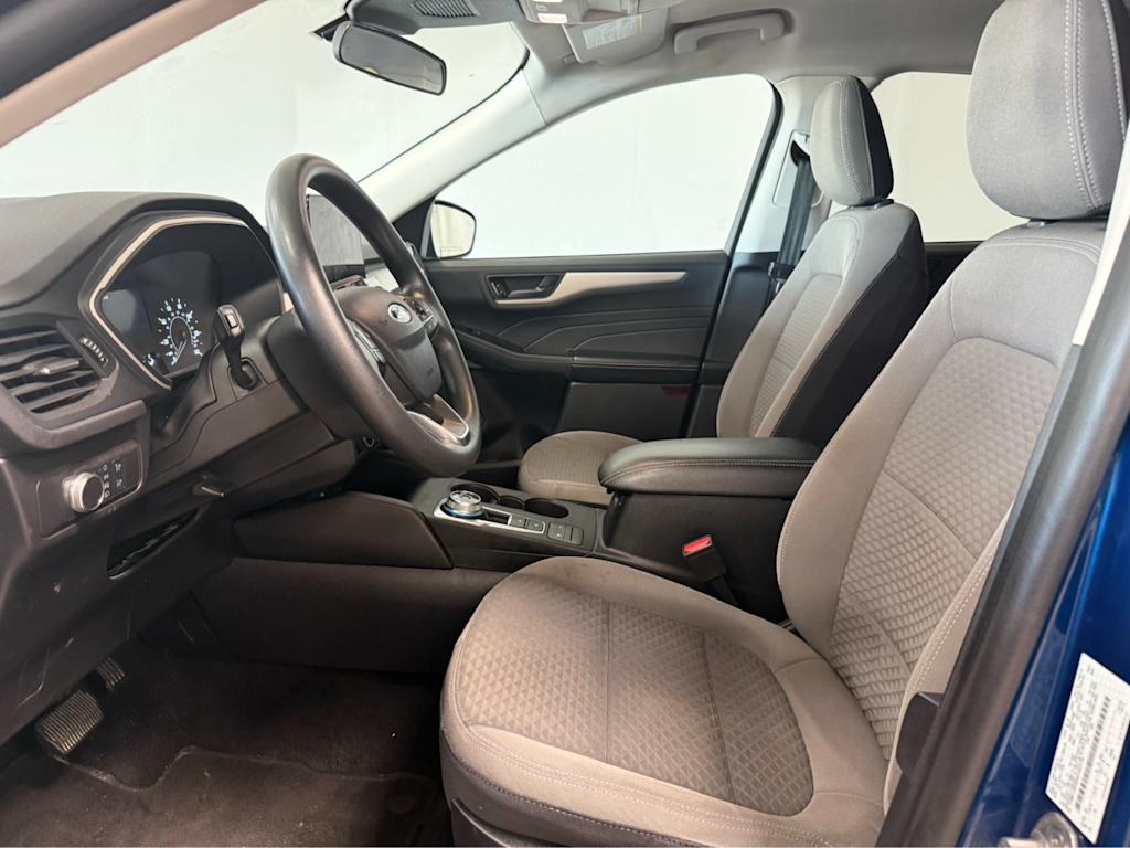Thumbnail: 2022 Ford Escape - 8
