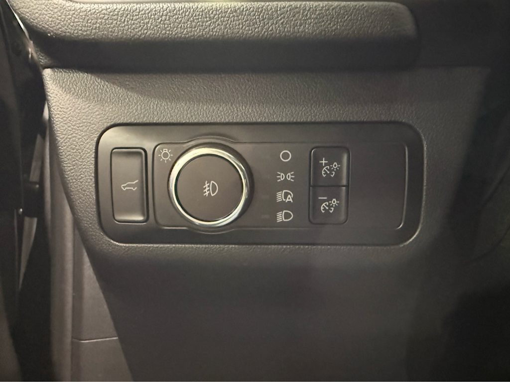 Thumbnail: 2025 Ford Escape - 26