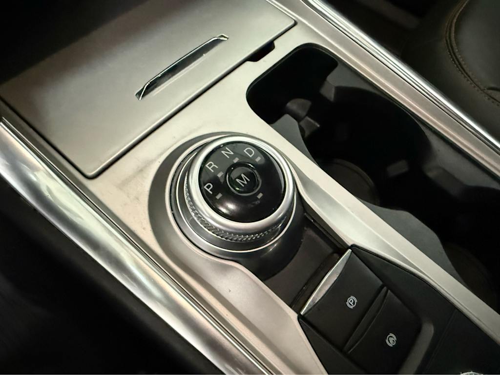 Thumbnail: 2023 Ford Explorer - 25