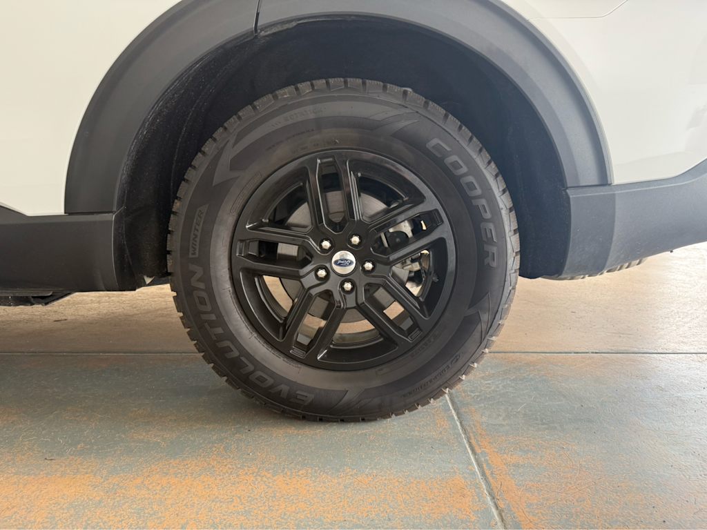 Thumbnail: 2025 Ford Explorer - 18