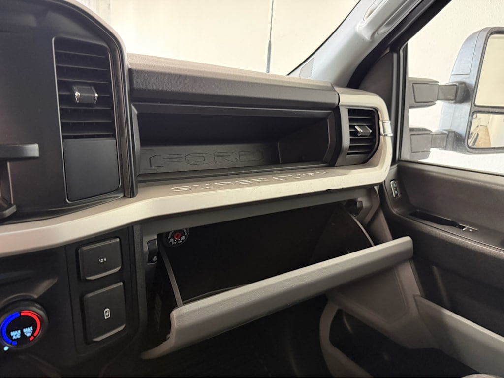 Thumbnail: 2024 Ford F-250 - 10