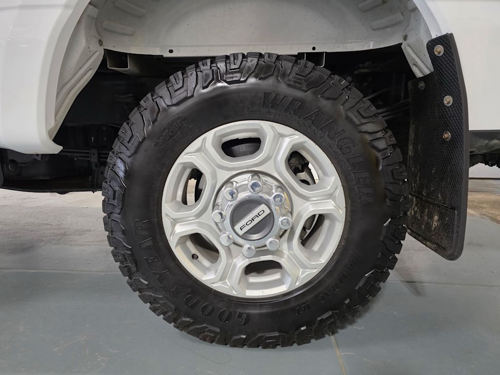Thumbnail: 2025 Ford F-350 - 19