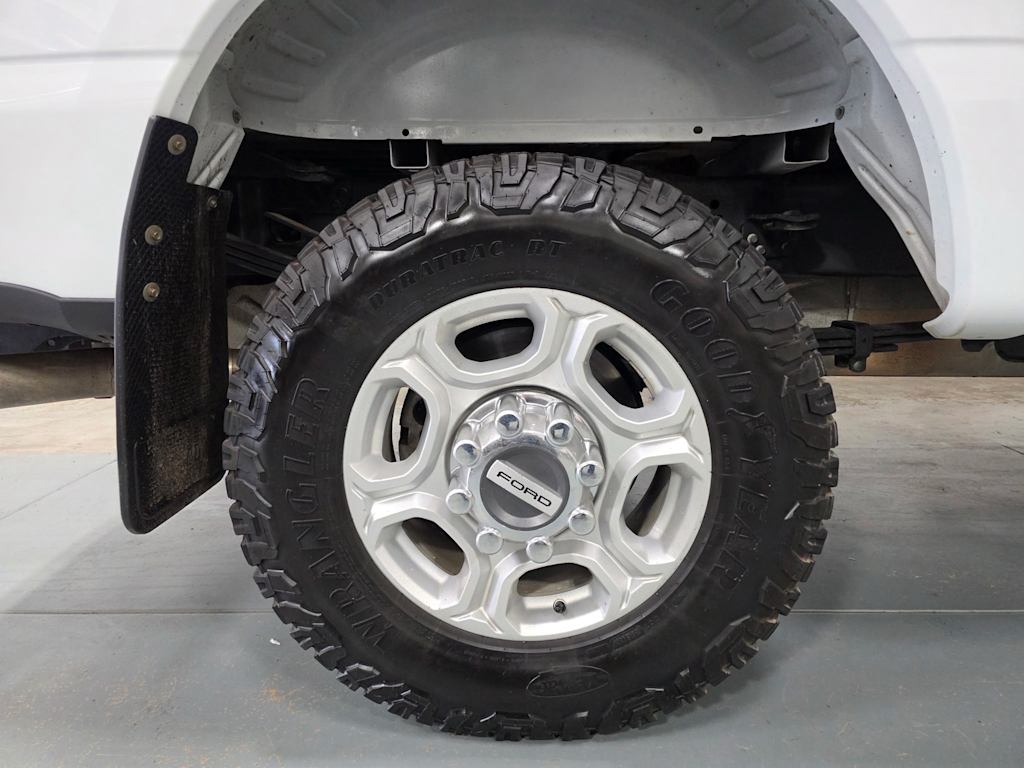 Thumbnail: 2025 Ford F-350 - 18
