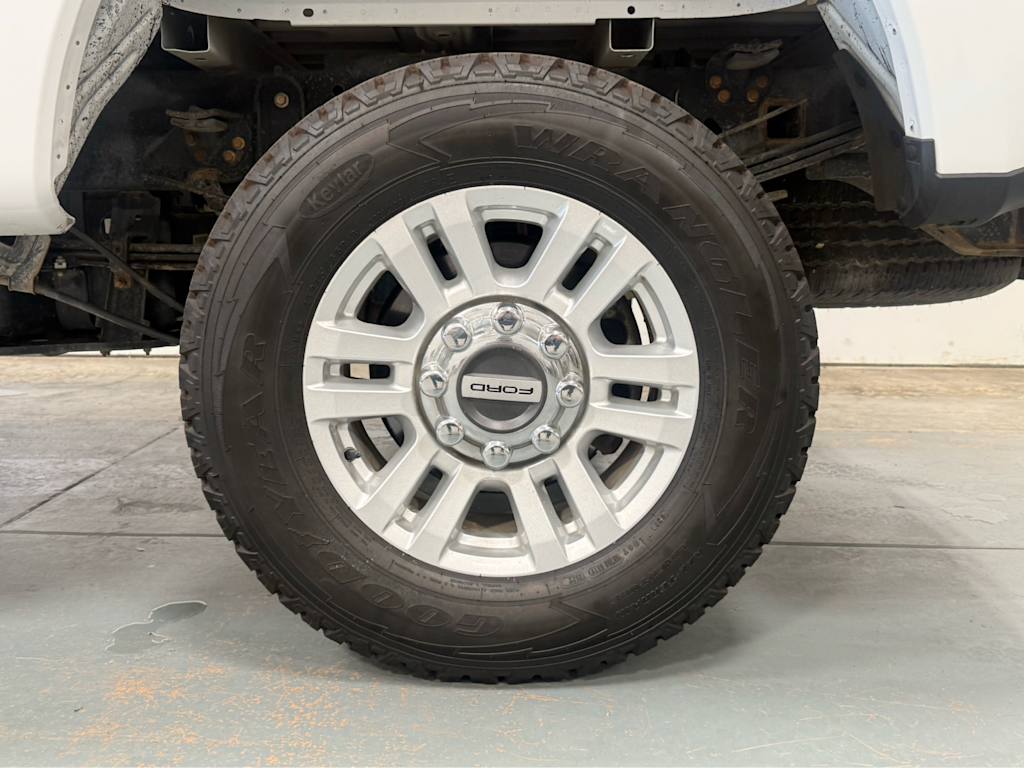 Thumbnail: 2019 Ford F-350 - 5