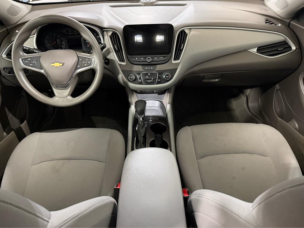 Thumbnail: 2022 Chevrolet Malibu - 2