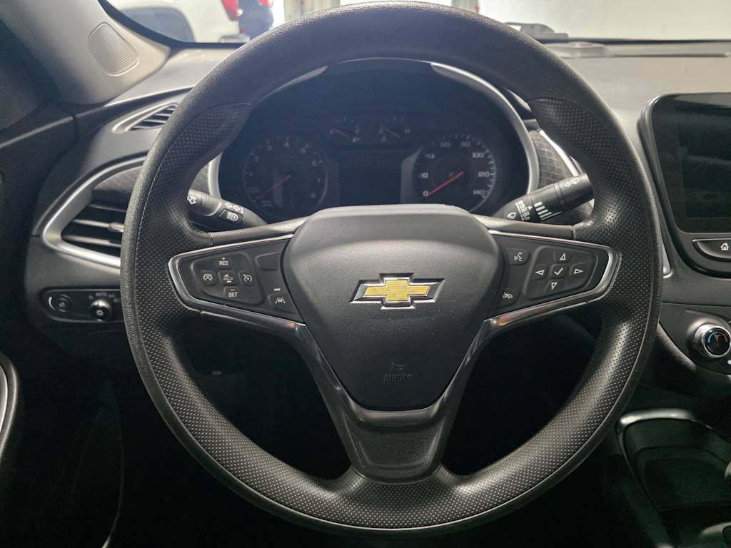 Thumbnail: 2023 Chevrolet Malibu - 7