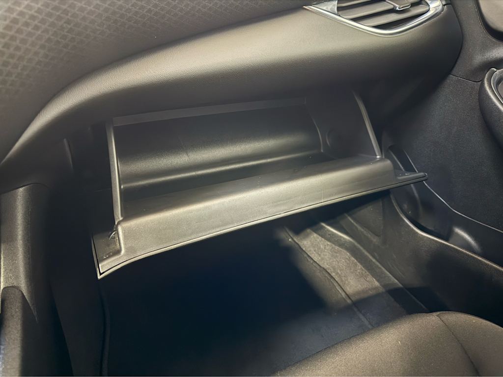 Thumbnail: 2020 Chevrolet Malibu - 23