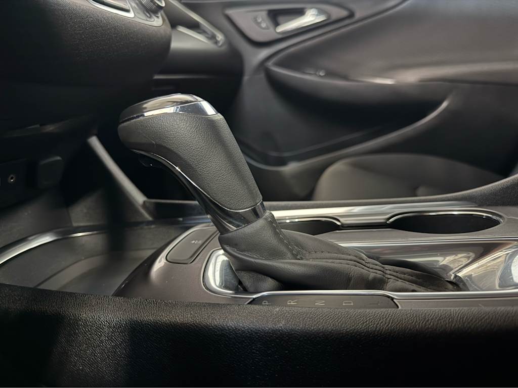Thumbnail: 2020 Chevrolet Malibu - 25