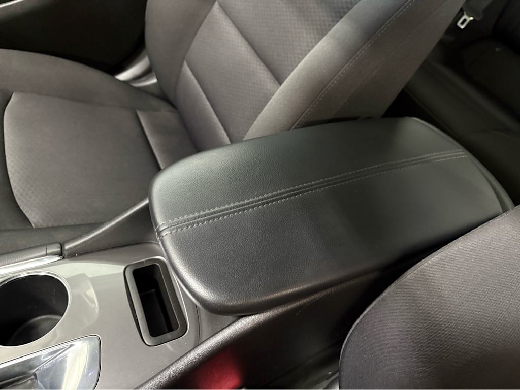 Thumbnail: 2018 Chevrolet Malibu - 24