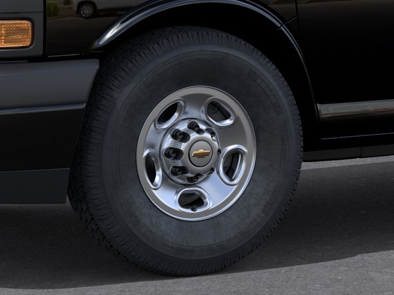 2025 Chevrolet Express Passenger LS - Photo 6