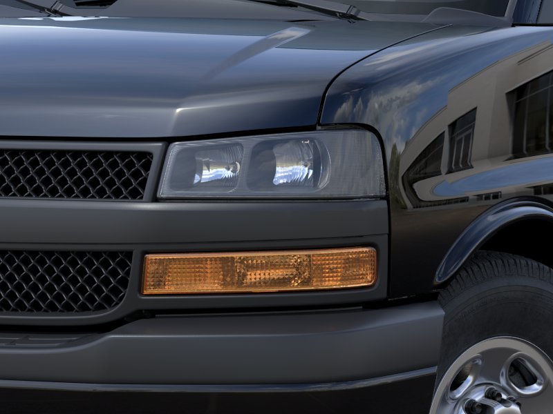 2025 Chevrolet Express Passenger LS - Photo 13