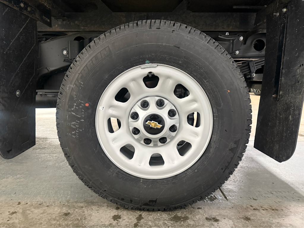 Thumbnail: 2025 Chevrolet Silverado 3500 - 5