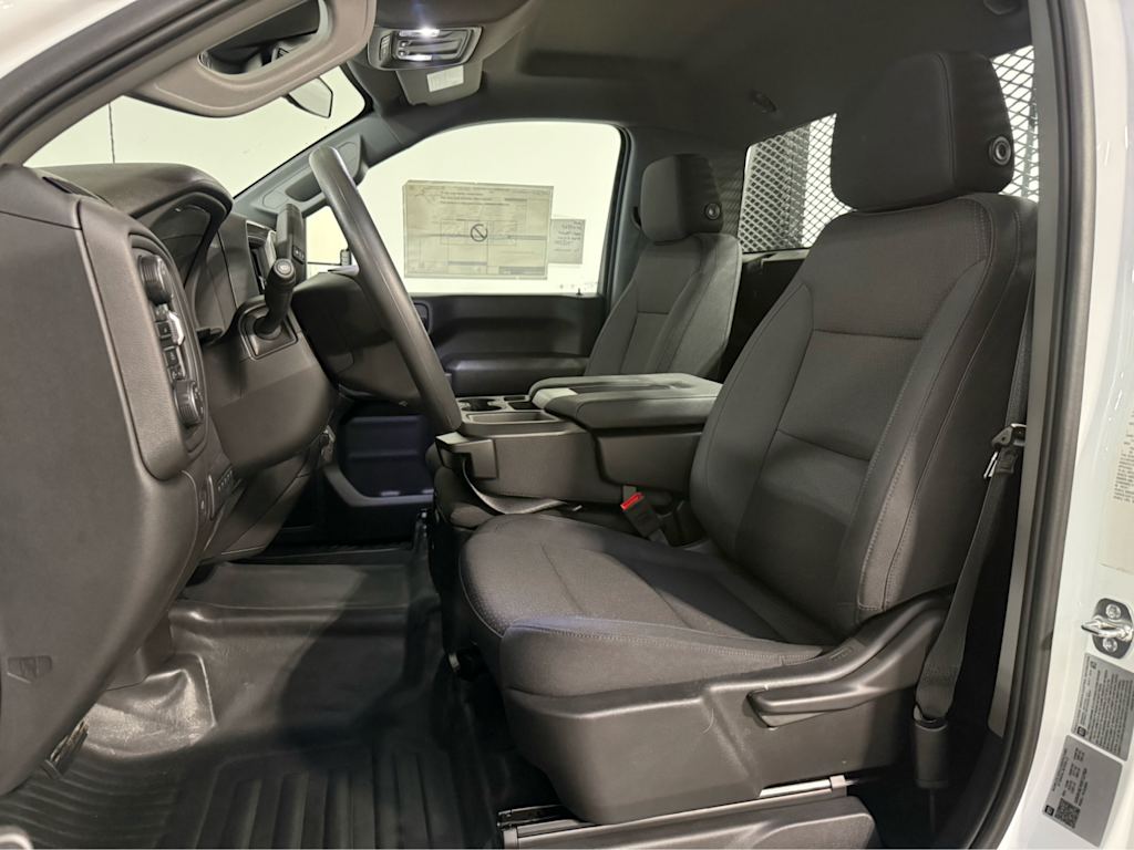 Thumbnail: 2025 Chevrolet Silverado 3500 - 8