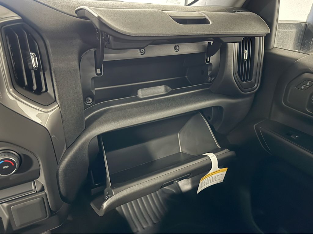 Thumbnail: 2025 Chevrolet Silverado 3500 - 11