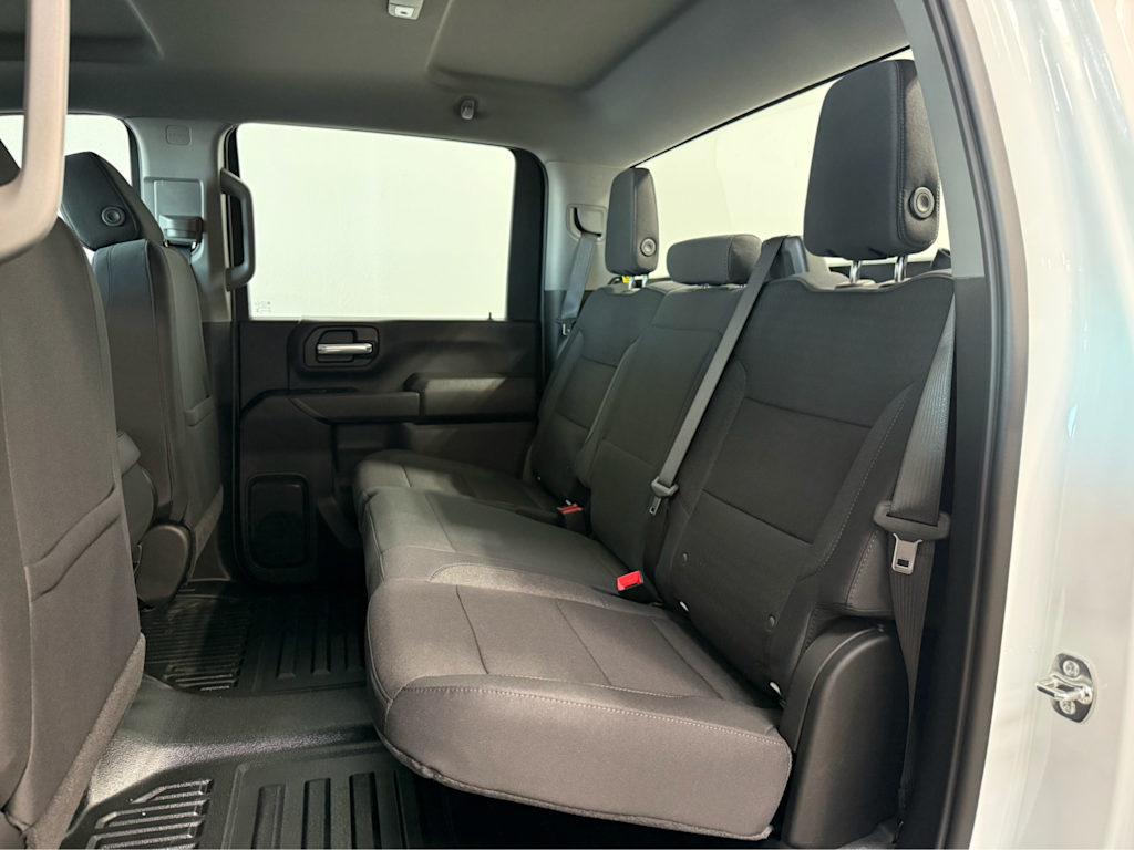 Thumbnail: 2026 Chevrolet Silverado 3500 - 11