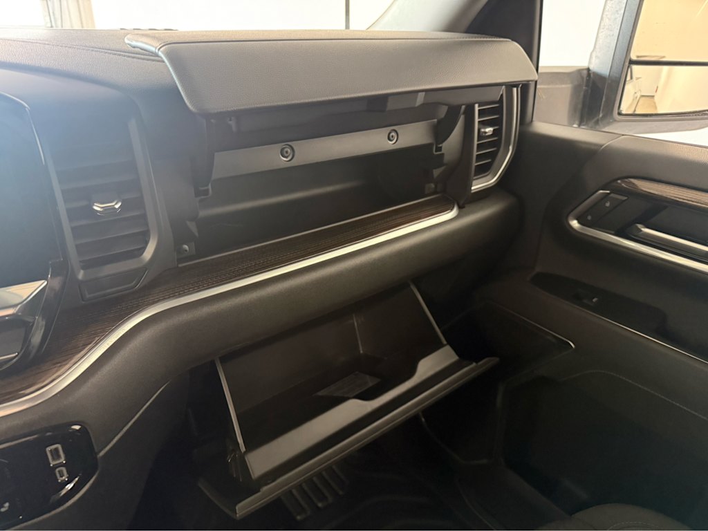 Thumbnail: 2025 Chevrolet Silverado 2500 - 25