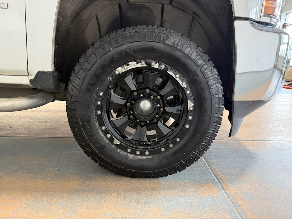Thumbnail: 2015 Chevrolet Silverado 2500 - 18