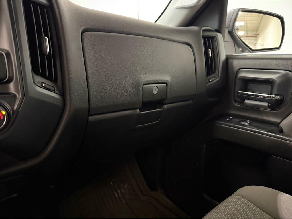Thumbnail: 2015 Chevrolet Silverado 2500 - 23