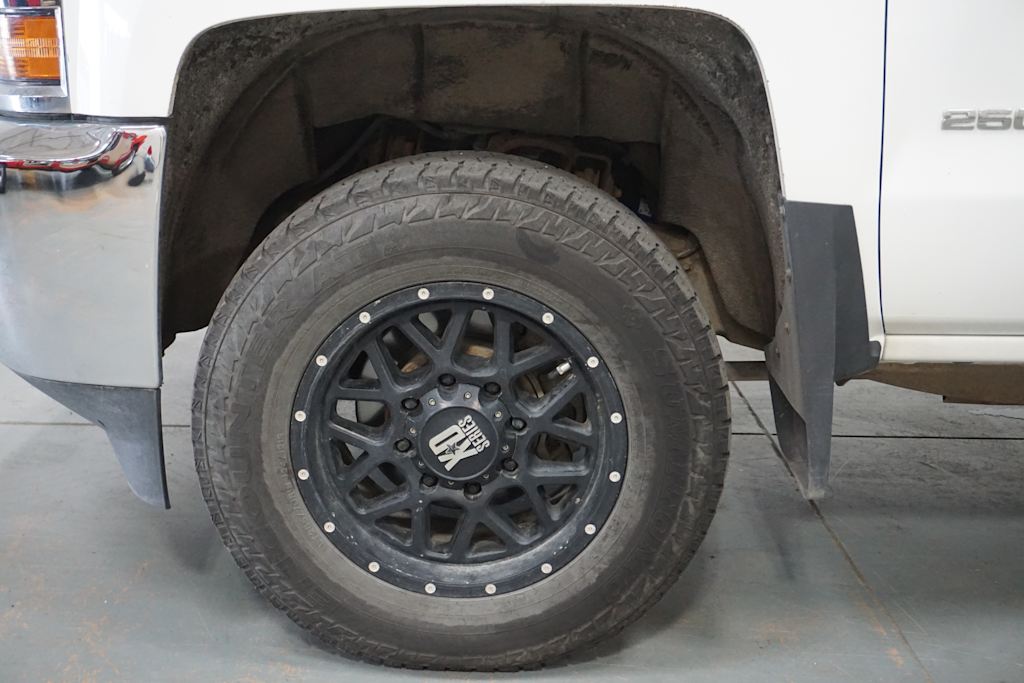 Thumbnail: 2015 Chevrolet Silverado 2500 - 5