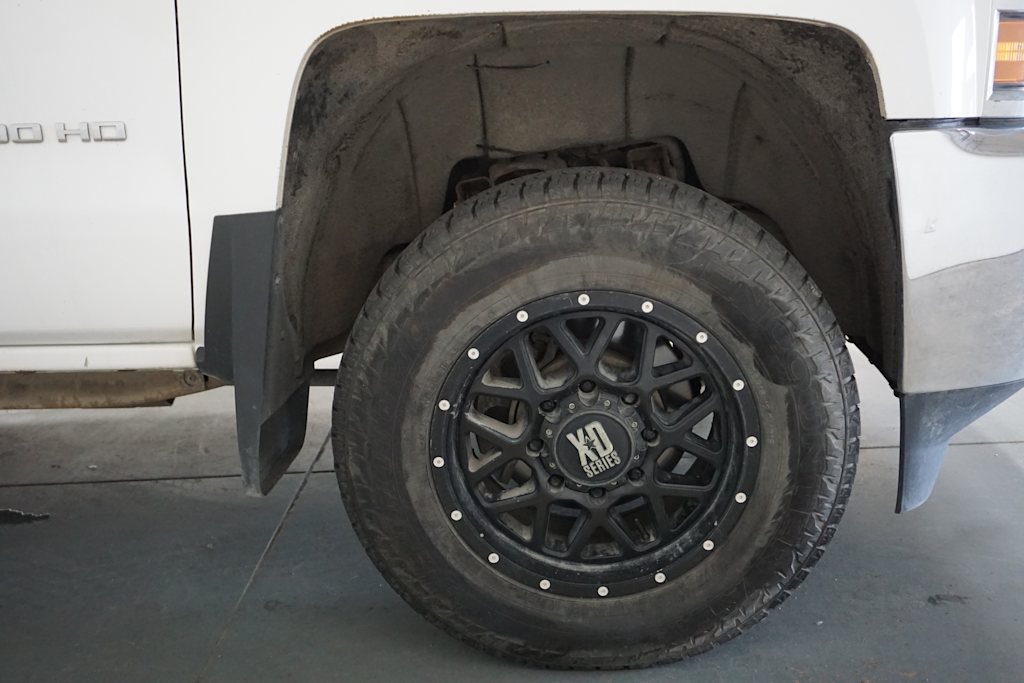 Thumbnail: 2015 Chevrolet Silverado 2500 - 19