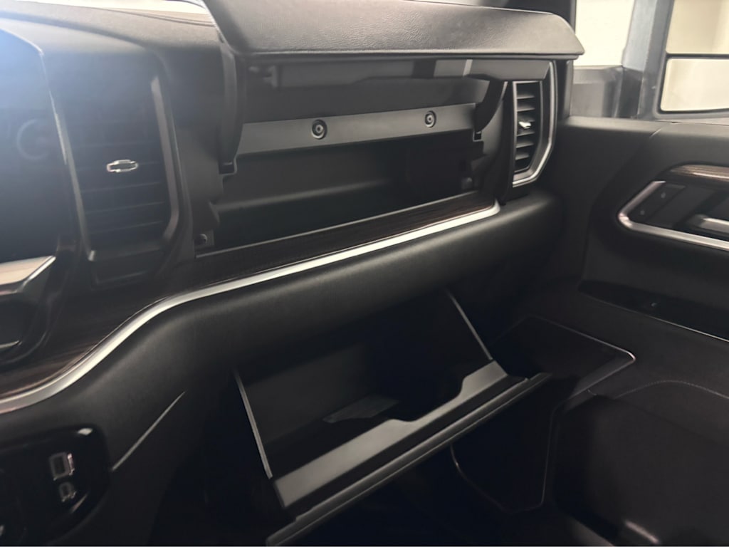 Thumbnail: 2025 Chevrolet Silverado 2500 - 21