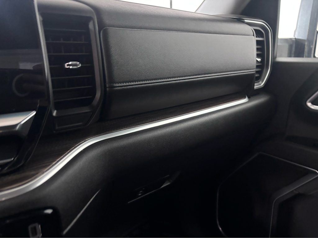 Thumbnail: 2025 Chevrolet Silverado 2500 - 20