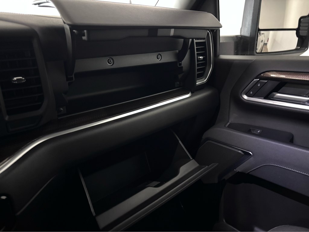 Thumbnail: 2025 Chevrolet Silverado 2500 - 26