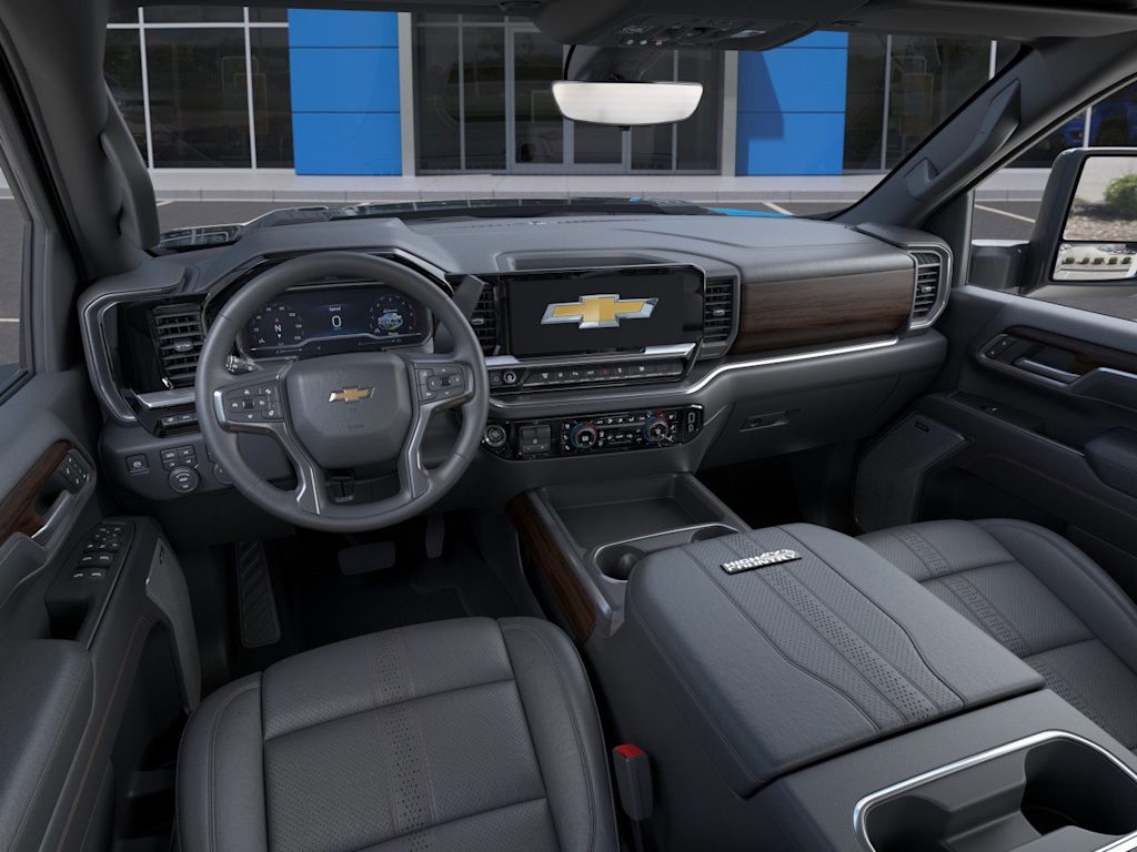 2025 Chevrolet Silverado 3500 High Country 2