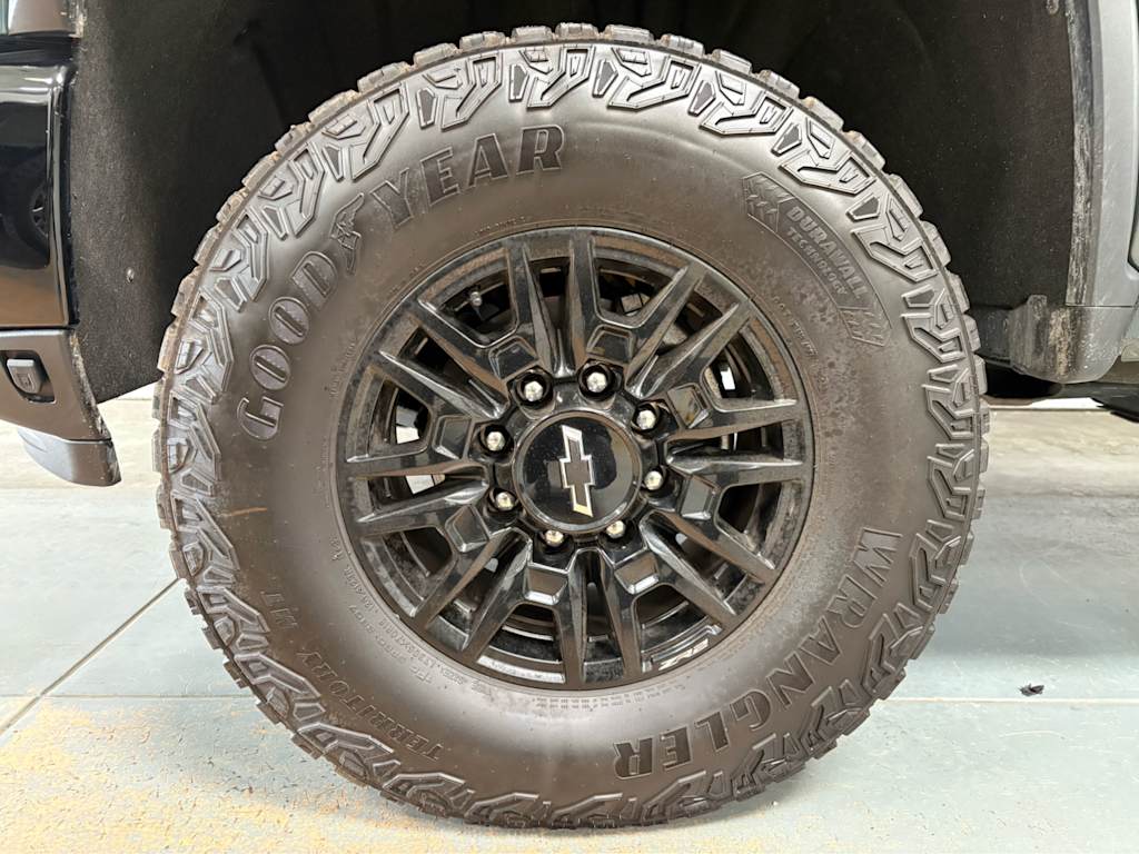 Thumbnail: 2026 Chevrolet Silverado 2500 - 21