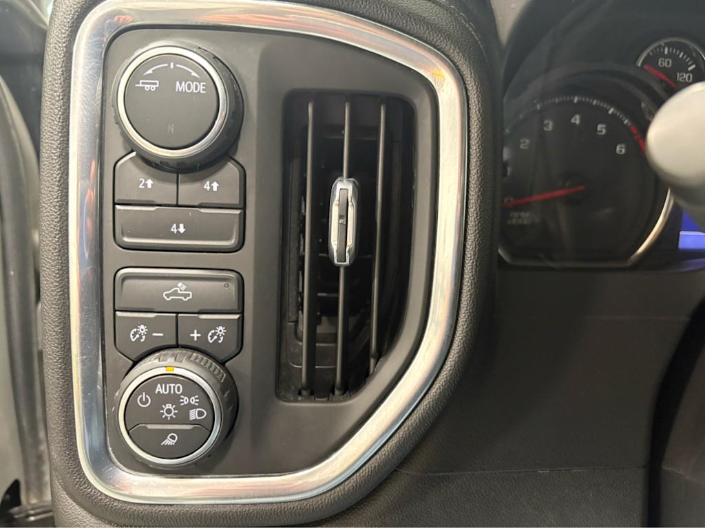 Thumbnail: 2021 Chevrolet Silverado 2500 - 23